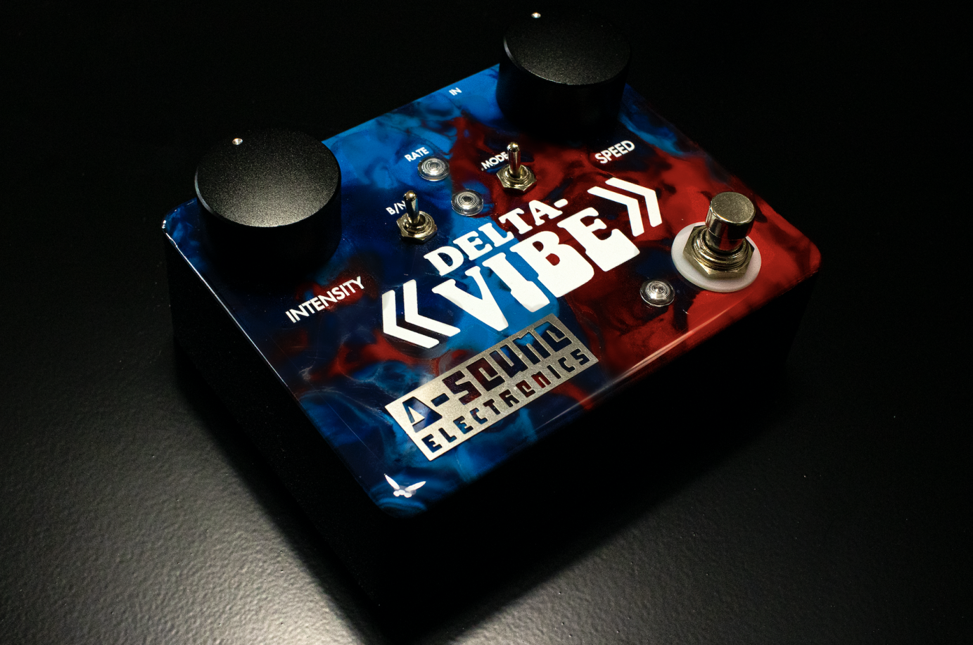Delta Vibe Guitar Pedal: Product Photography