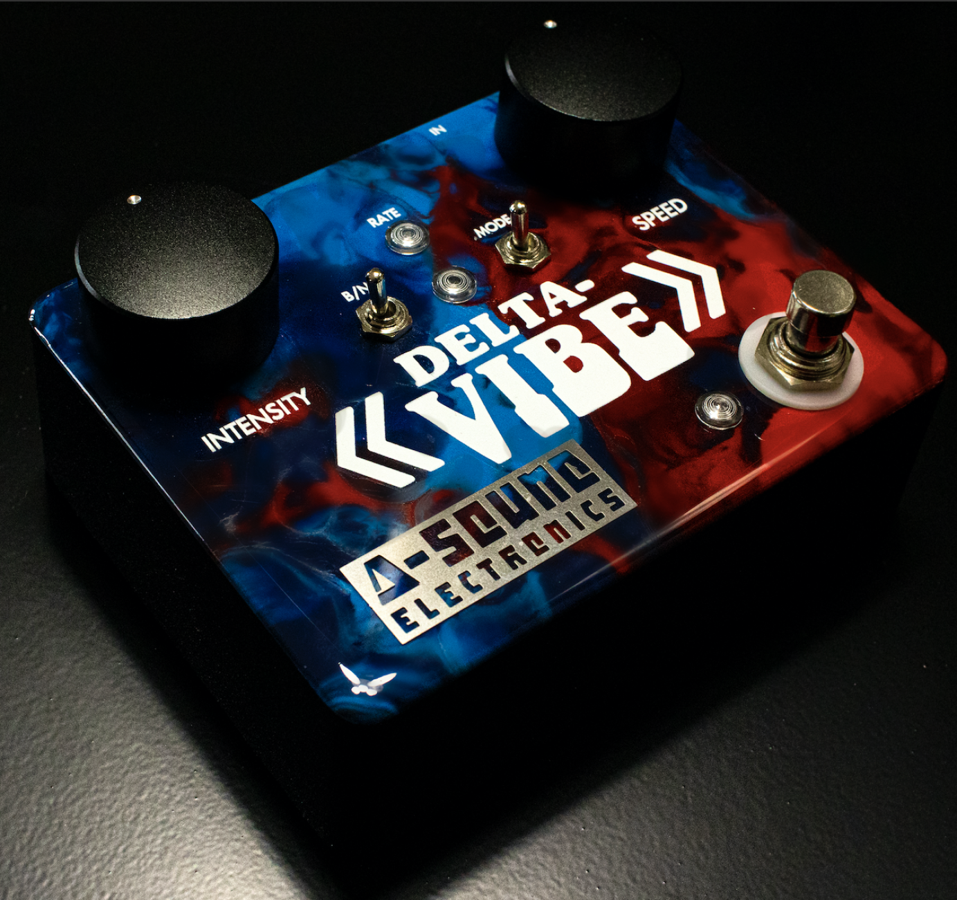 Delta Vibe Guitar Pedal: Product Photography